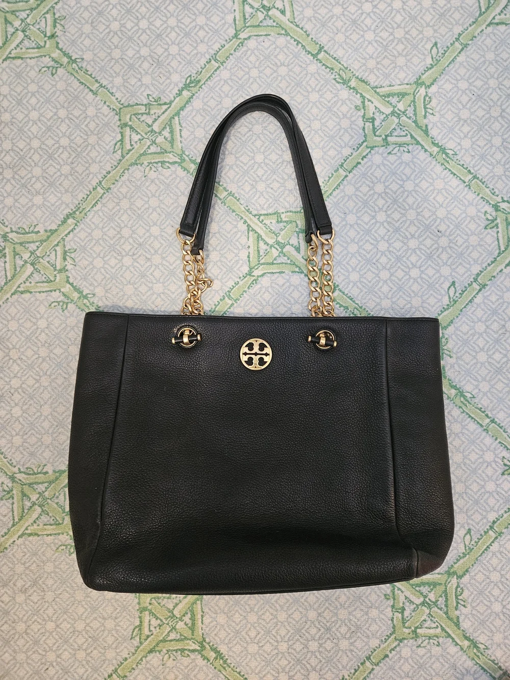 Tory Burch Black Fleming Pebbled Leather Purse with Gold Chain